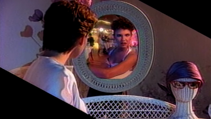 Kensington Galleria Rock TV